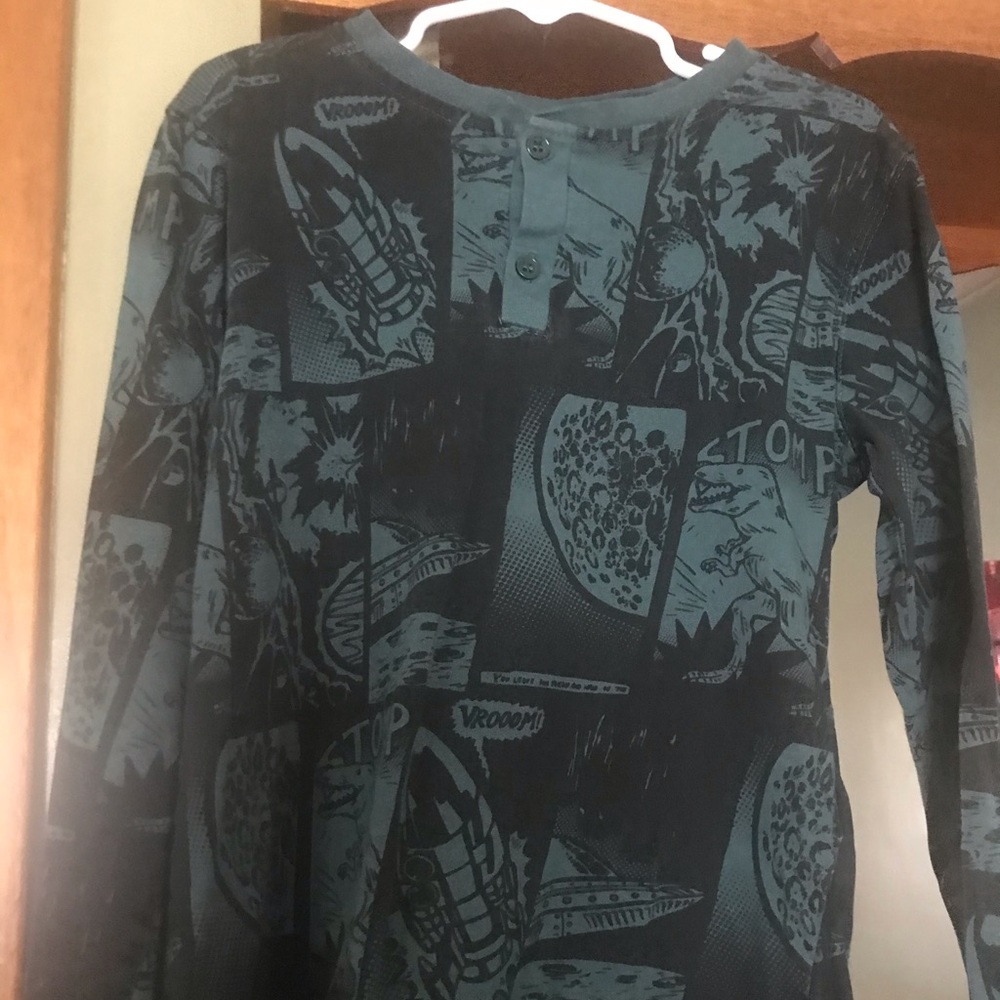 Boys top